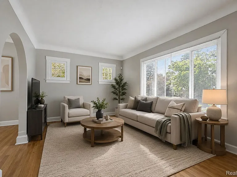 1301 E Muir Ave — Photo 18
