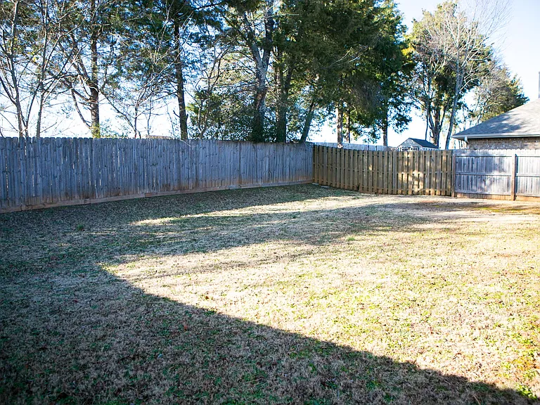307 Dovington Dr — Photo 20