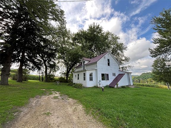 2nd image of W16717 Holmen Road