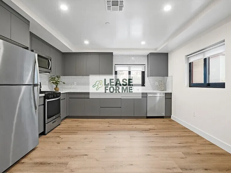 848 S Mariposa Ave #702 — Photo 9