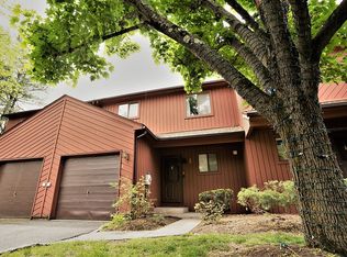 3 Tulip Ct, Edison, NJ 08820