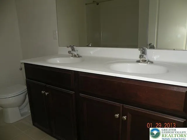 5985 Valley Forge Dr — Photo 12