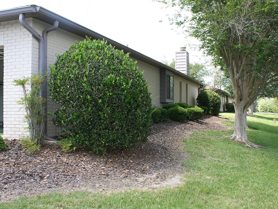 2nd image of 5035 SE 108th Pl