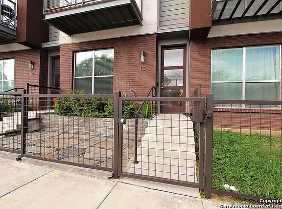 5th image of 110 Newell St