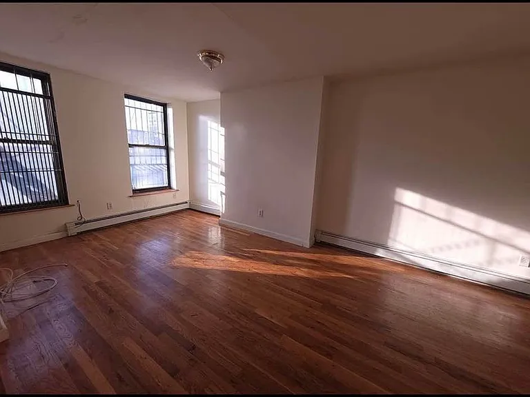 2177 3rd Ave #4 — Photo 1