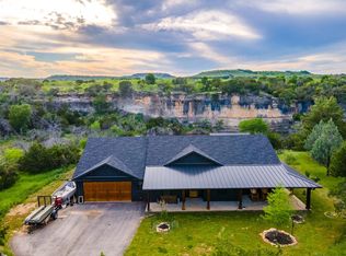 2040 Bluff Creek Dr, Strawn, TX 76475