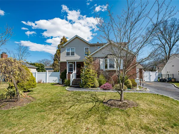 518 Asharoken Blvd., Bay Shore, Bay Shore, NY 11706