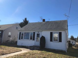206 Greenway Rd SE, Glen Burnie, MD 21061