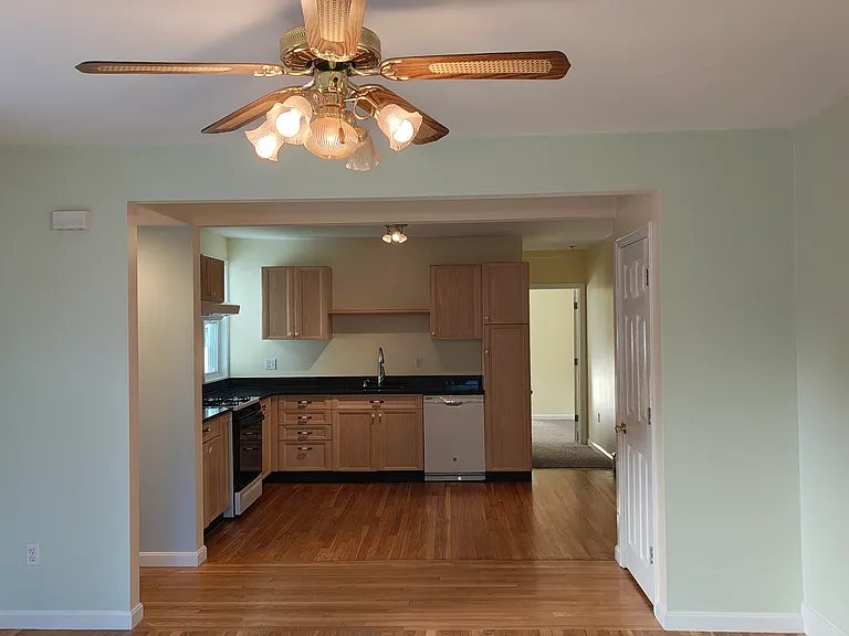 121 Vernon St #A — Photo 5