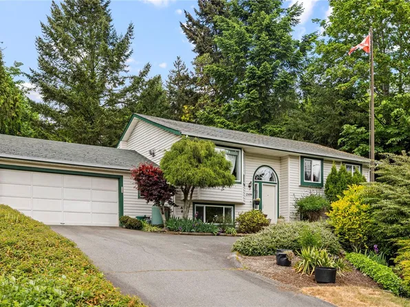 2109 Lakeside Dr, Nanaimo, BC V9X 1A8