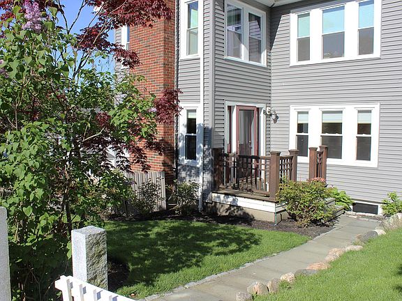 Main Entrance and yard space for unit.