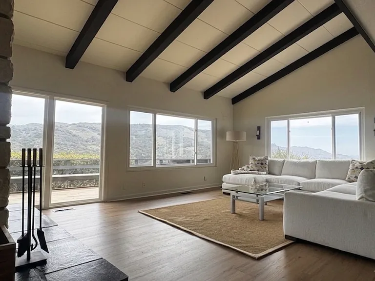 Living room, upper level.
