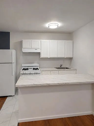 56 Locust Hill Ave #1 — Photo 6