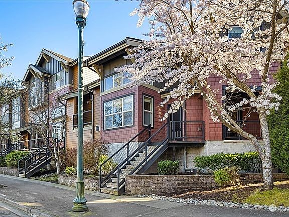 1st image of 4838 Pointes Dr