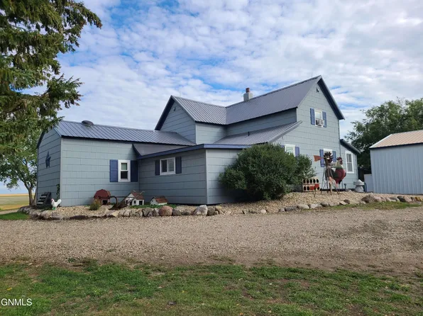 8454 16th St SE, Courtenay, ND 58426