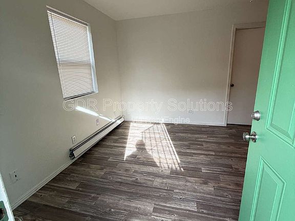 4th image of 309 Sierra Dr SE #304