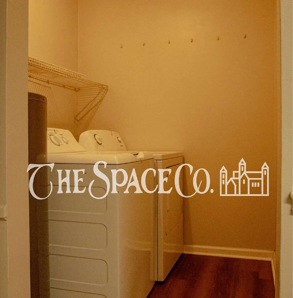 300 Crestview Dr — Photo 4