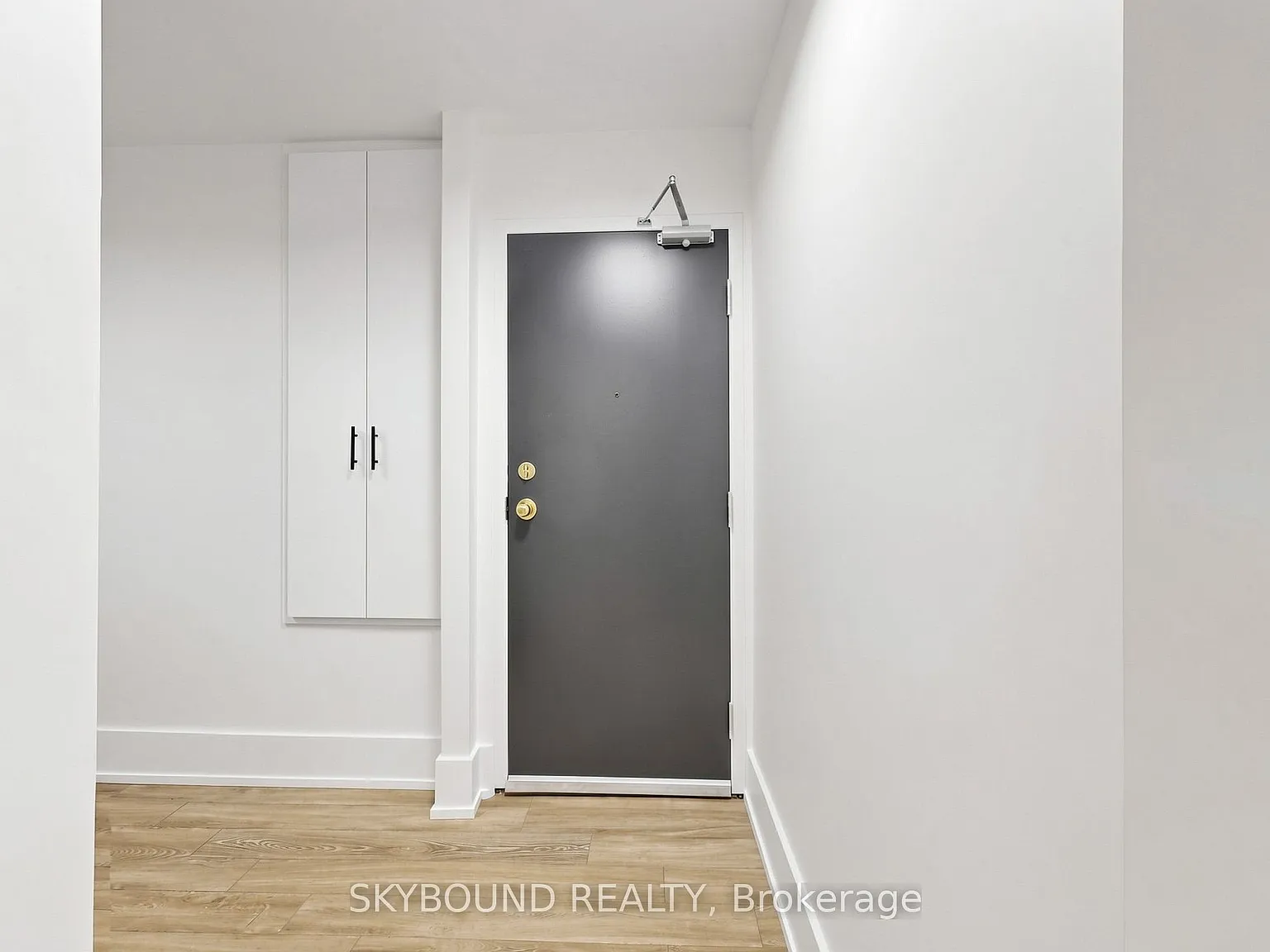 1165 Kingston Rd — Photo 3