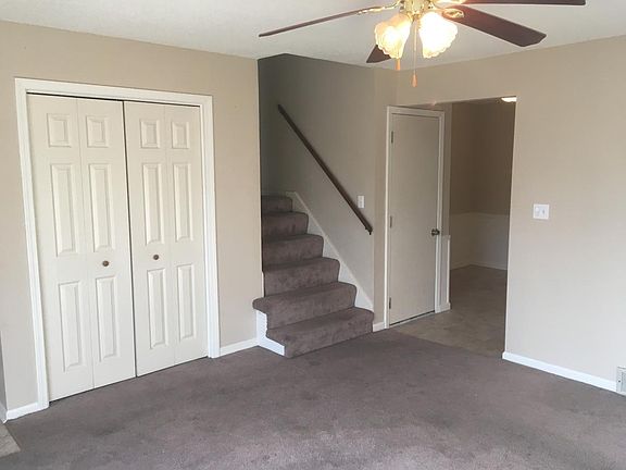 Coat closet. Uptairs 2 bed & bath