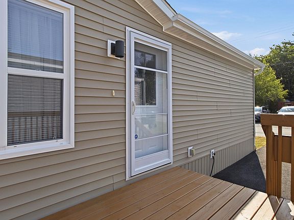 2nd image of 1123 Susan Dr
