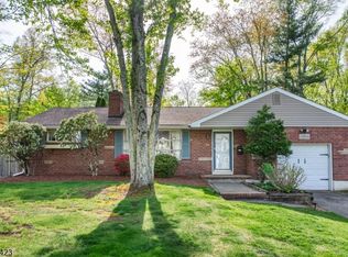 18 Hillcrest Ter, Lincoln Park, NJ 07035