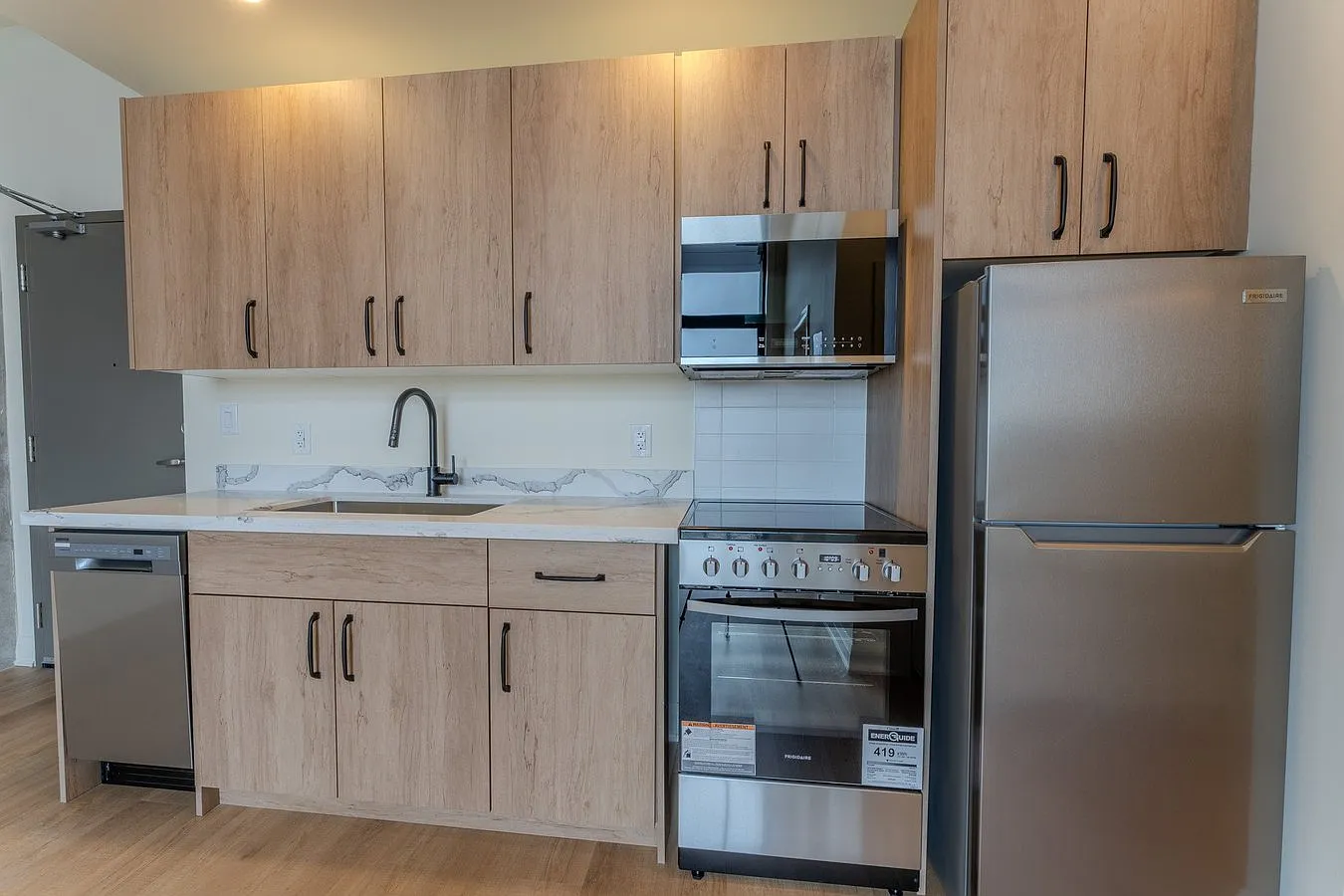 1 bed, 1.0 bath, 538 sqft, $1,725 — Photo 2