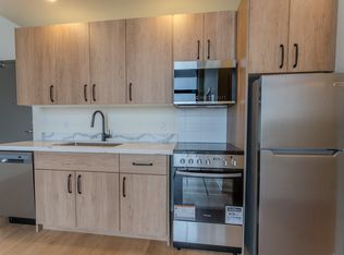 205-11 Robert St #205, Hamilton, ON L8L 2N9