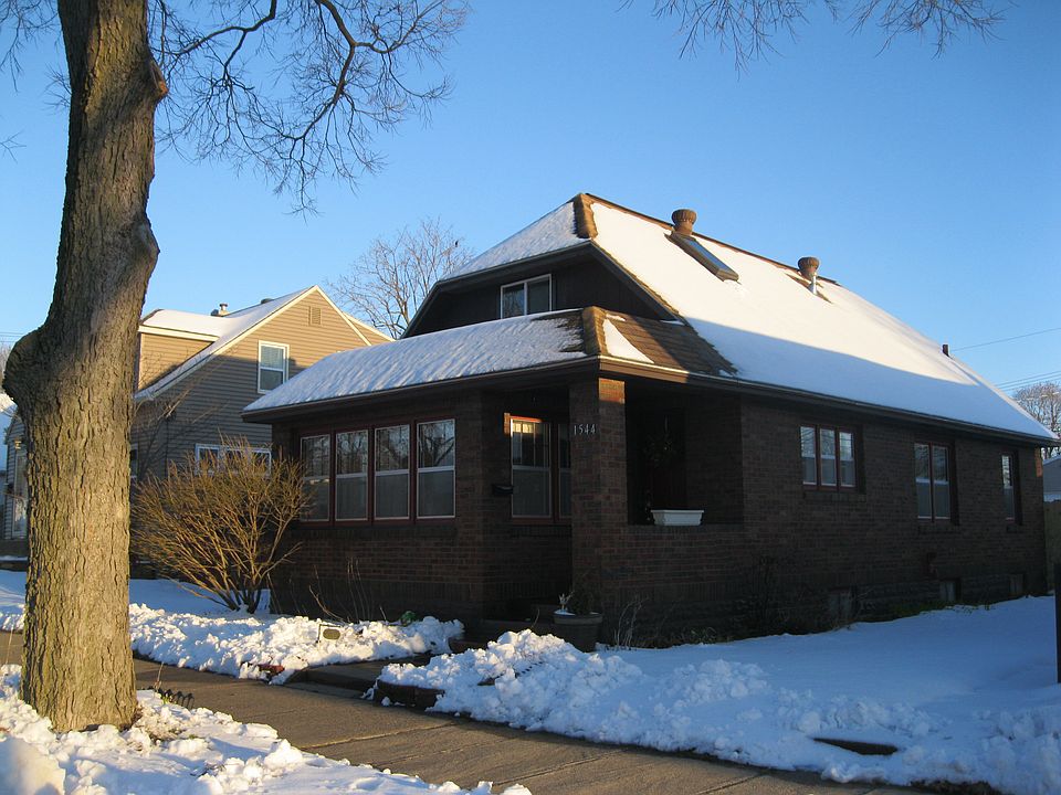 1st image of 1544 Barlow St
