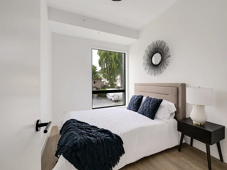 612 Constance Ave — Photo 7