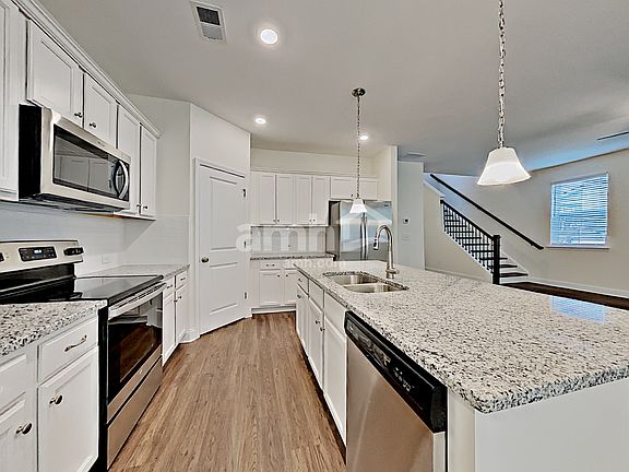 3rd image of 254 Lake Vista Dr
