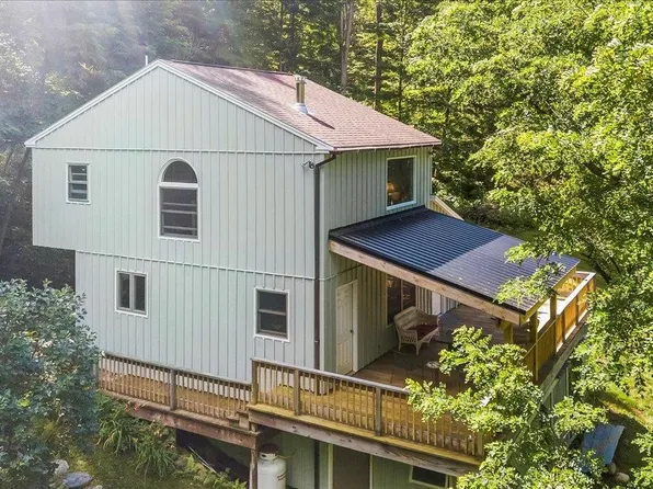 509 Thompson Pond Road, Pownal, VT 05261