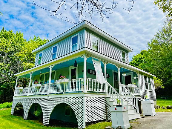 2nd image of 220 Harbor Drive