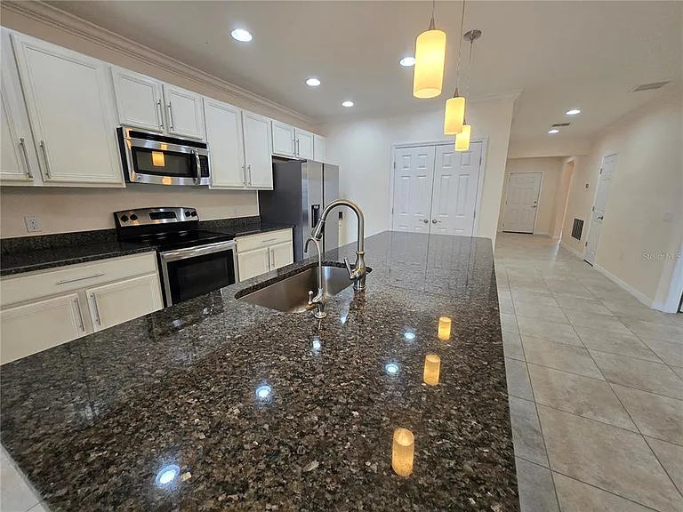 2246 Waukegan Dr — Photo 6
