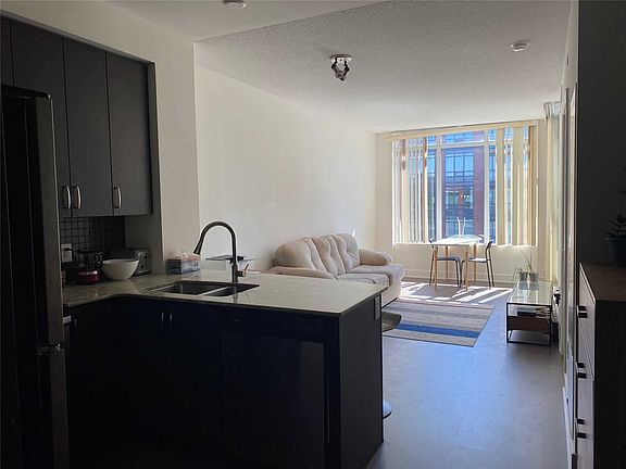 2nd image of 7608 Yonge St Unit 513