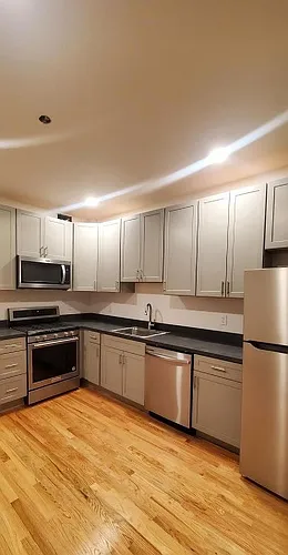 203 S George St Photo 1