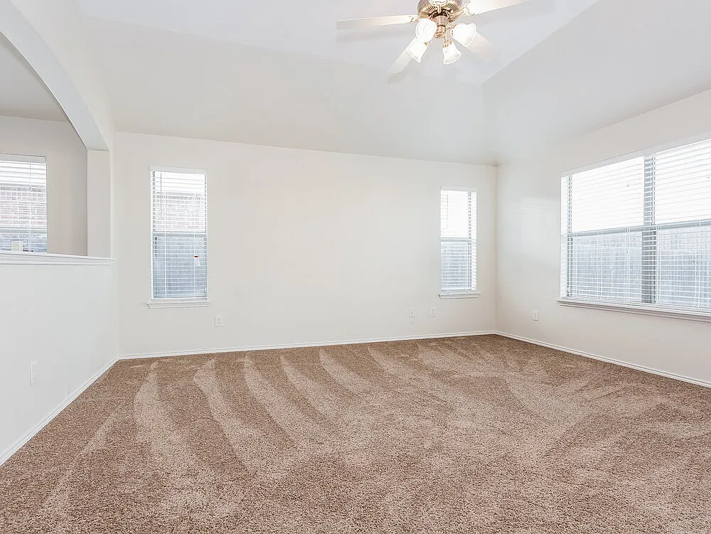 3 bed, 2.0 bath, 1780 sqft, $2,290 — Photo 3