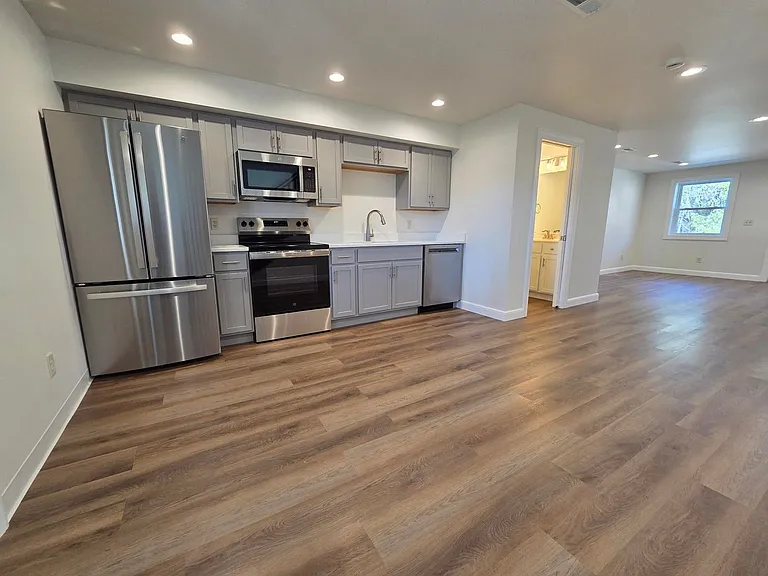43 W Main St — Photo 6