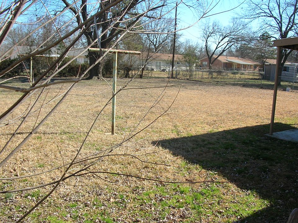 2nd image of 8201 Hermitage Dr