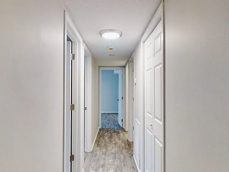 Newly Renovated 3 Bedrooms! — Photo 14