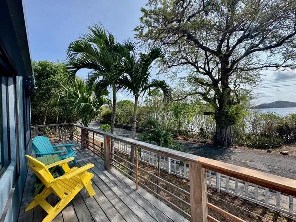 32 Freemans Ground St, Saint John, VI 00830