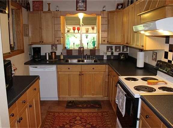 Spacious Kitchen