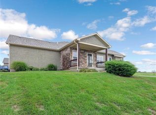 17449 S Raintree Dr, Olathe, KS 66062