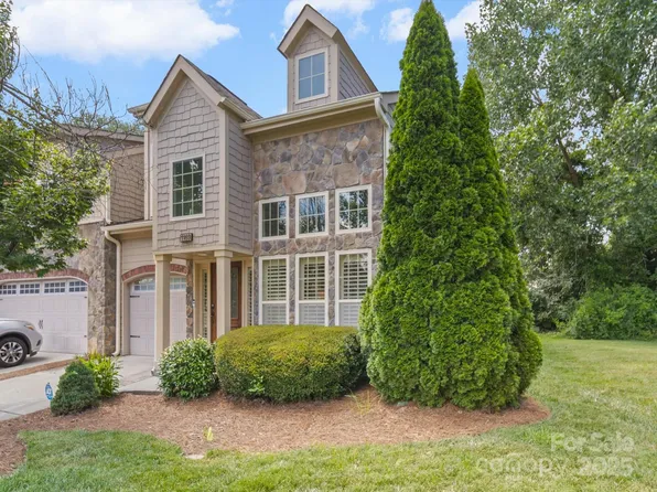 1169 Stuarts Landing Dr, Cramerton, NC 28032