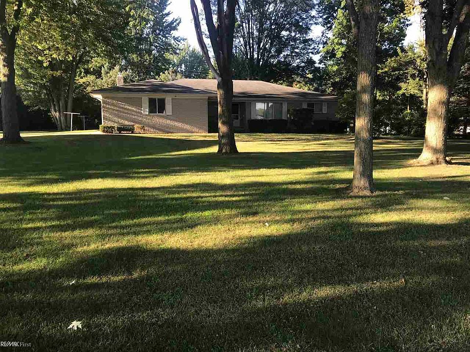 31590 23 Mile Rd, photo 2