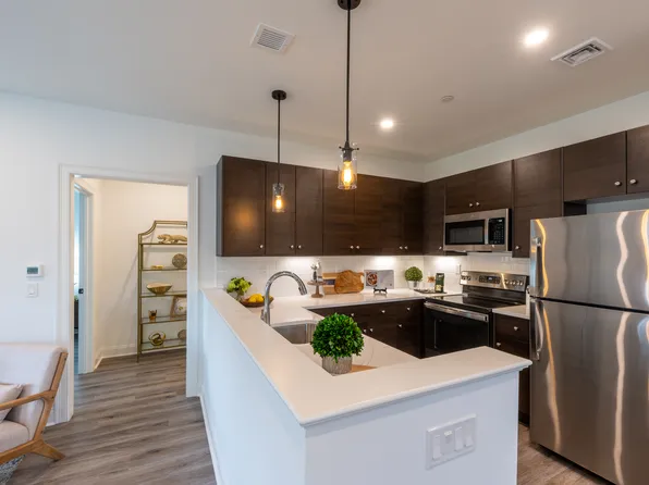 15 High Street Residences