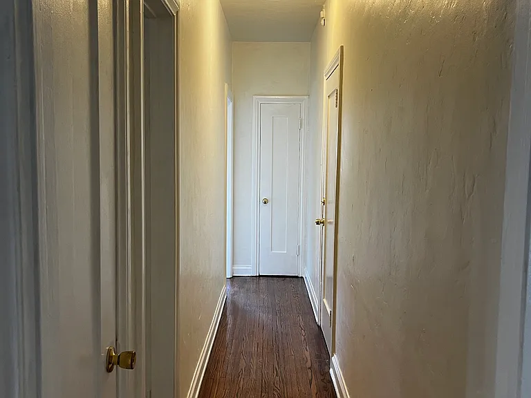 222 N Chevy Chase Dr #5 — Photo 8