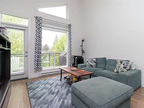 2nd image of 938 Dunford Ave #309