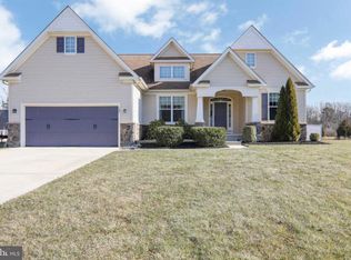 157 White Cedar Dr, Sicklerville, NJ 08081