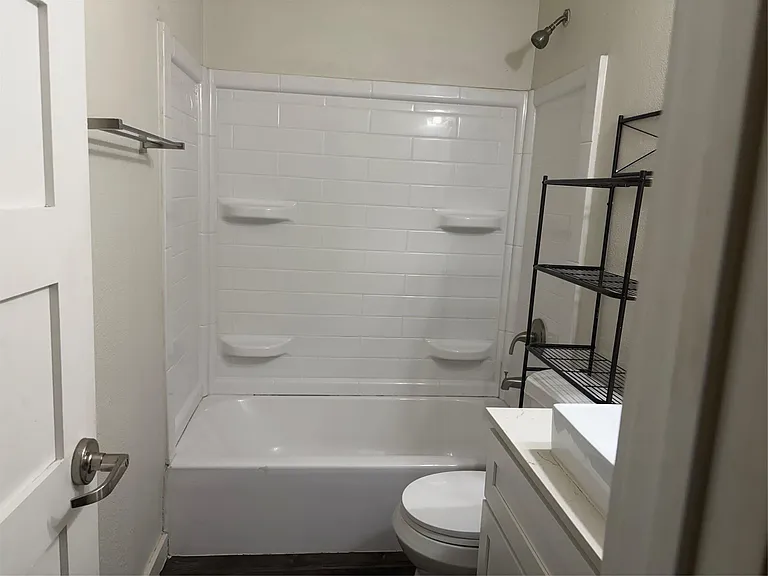 3503 Harmon Ave #102 — Photo 8
