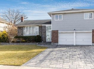 14 Sutton Ter, Jericho, NY 11753